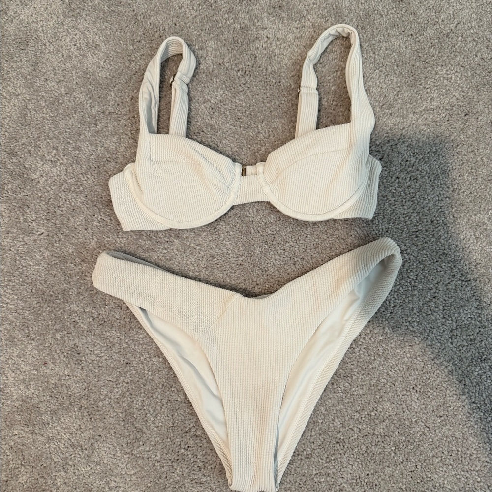 VETCHY Cream Bikini Set
